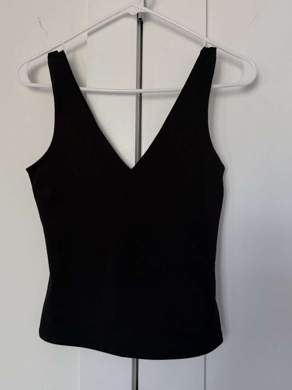 Express Body Contour Double Layer V-Neck Tank Black